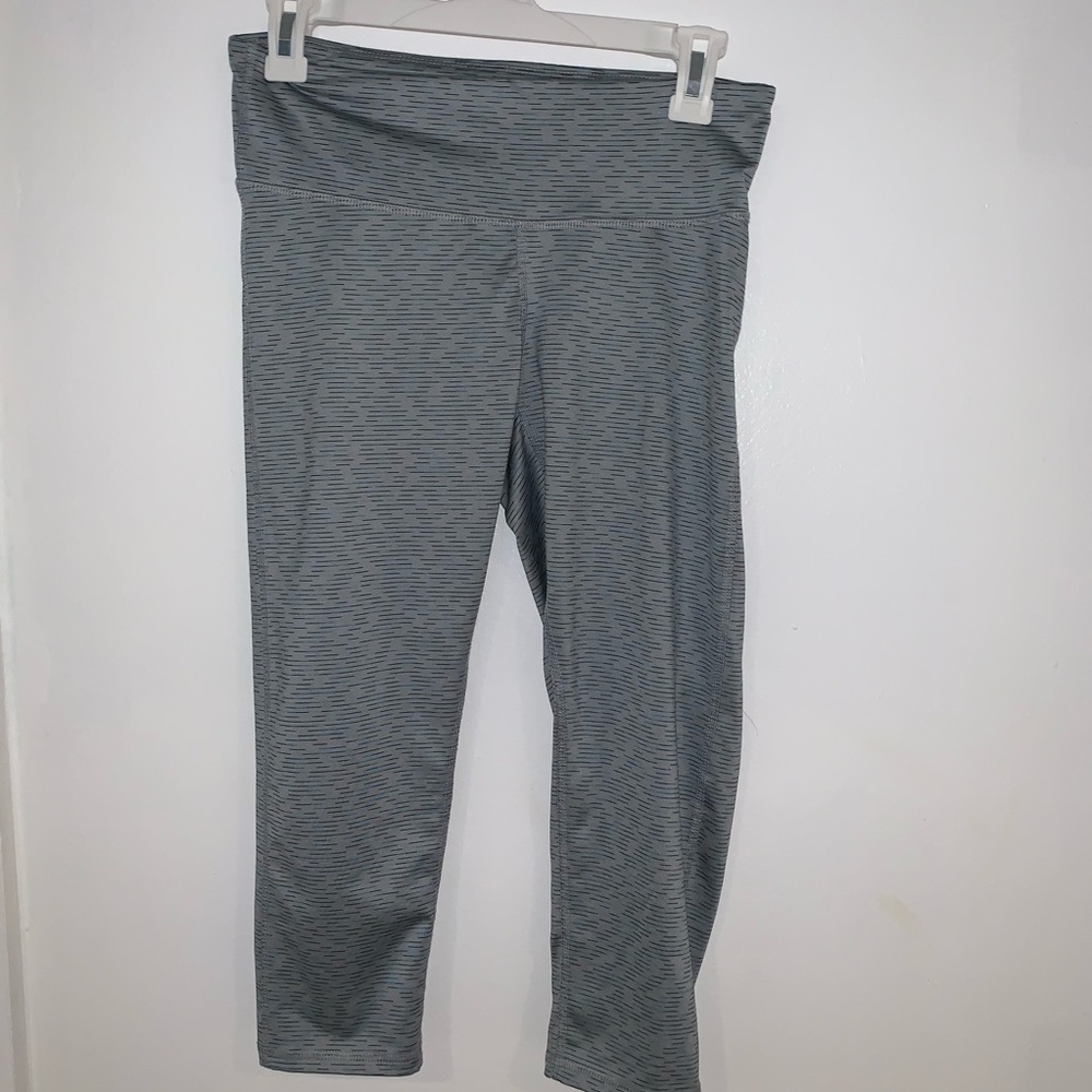 Grey Cropped Leggings